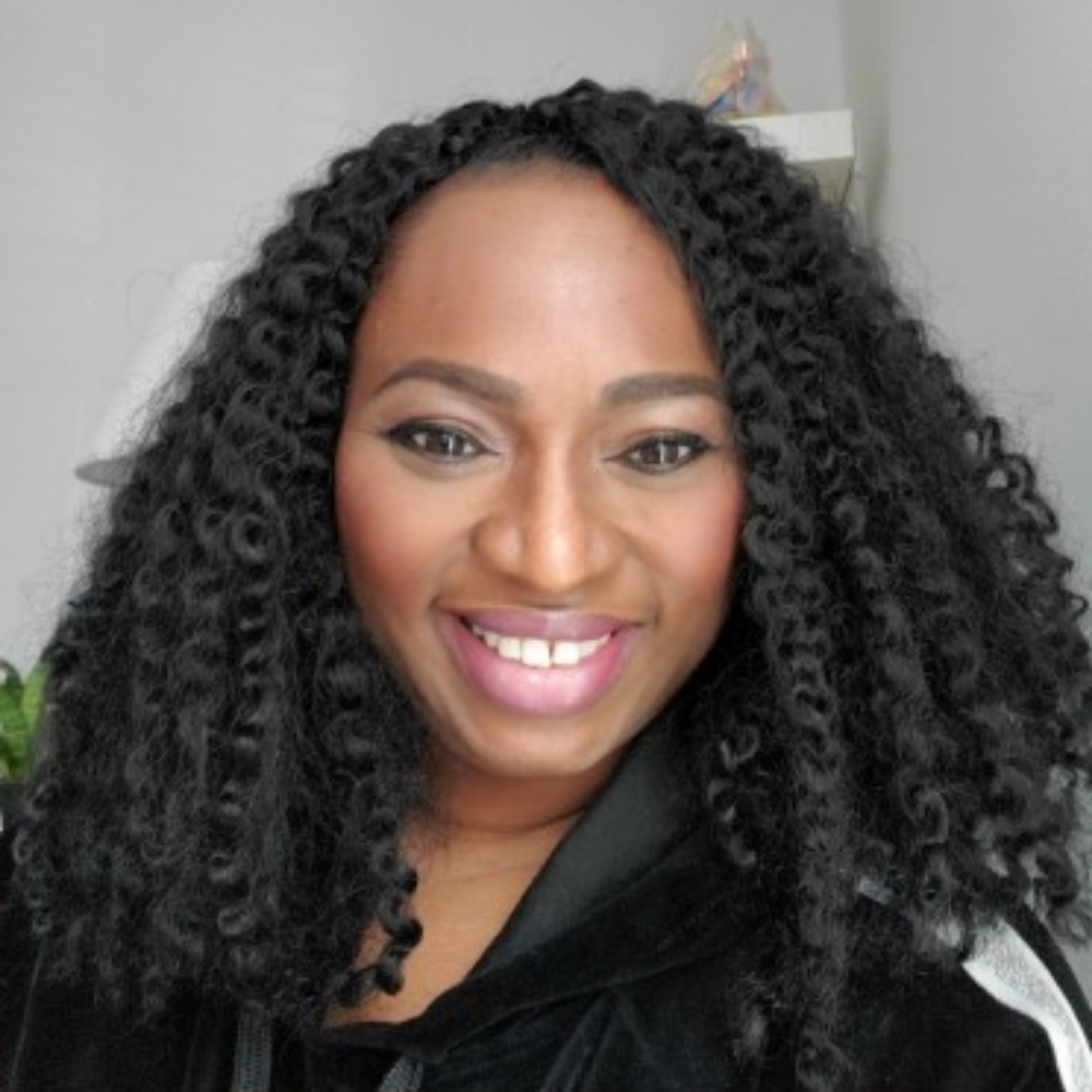 Meet your Posher, Adrianne